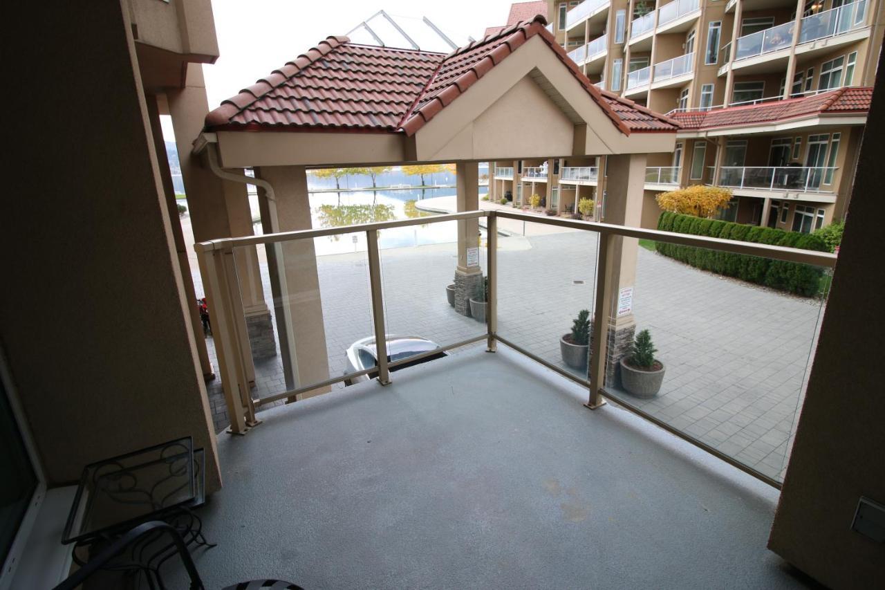 Sunset Waterfront Resort By Discover Kelowna Resort Accommodations المظهر الخارجي الصورة
