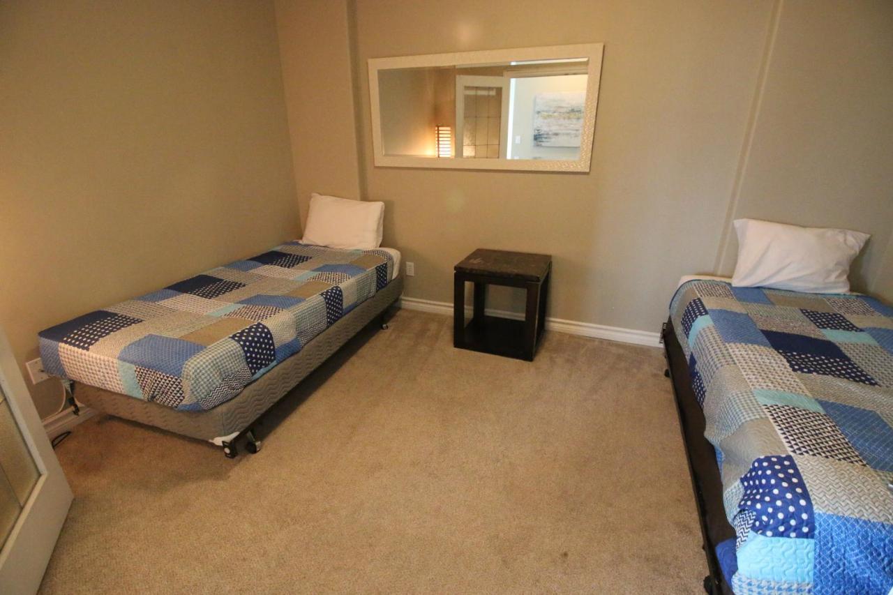 Sunset Waterfront Resort By Discover Kelowna Resort Accommodations المظهر الخارجي الصورة
