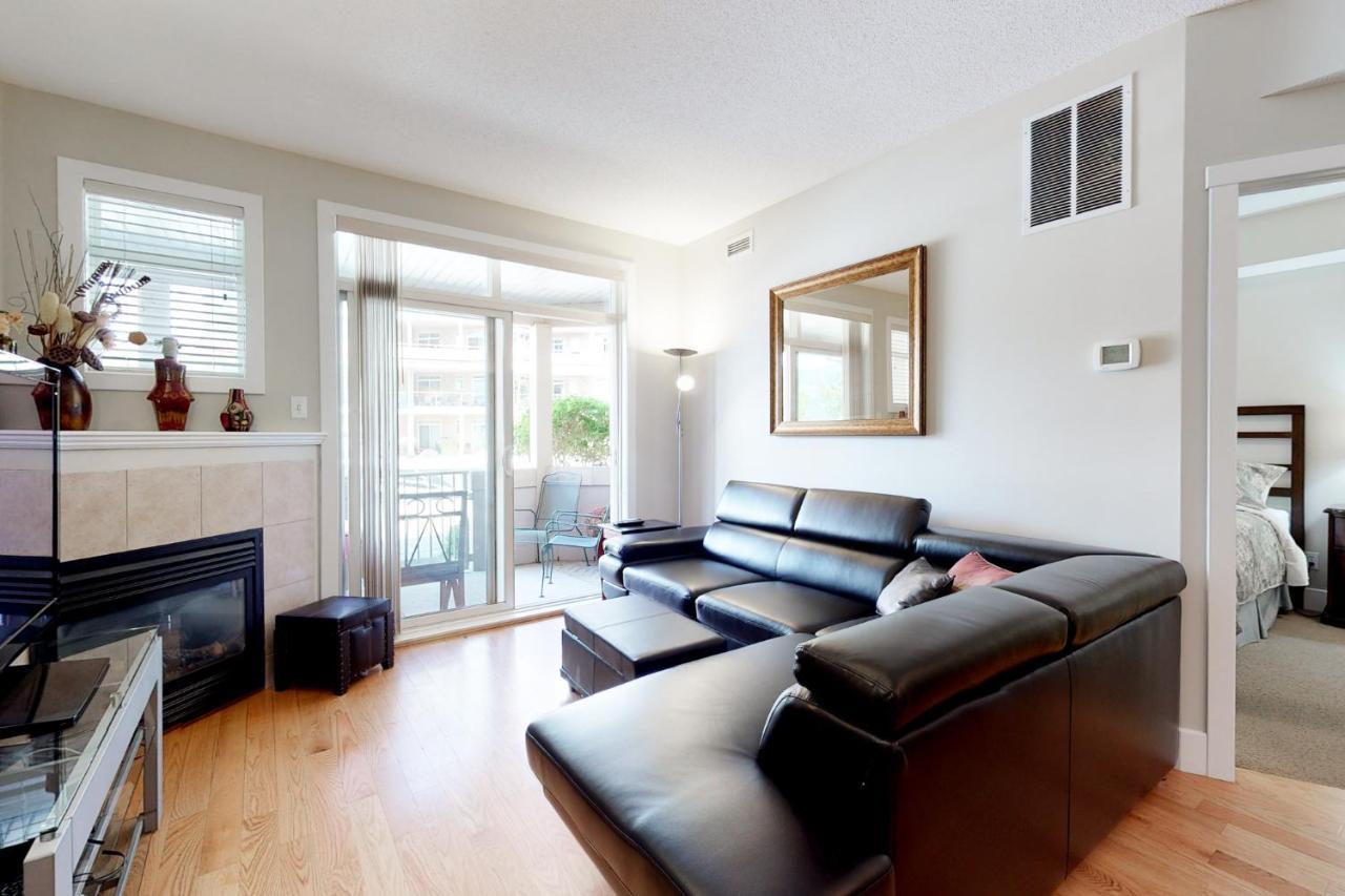 Sunset Waterfront Resort By Discover Kelowna Resort Accommodations المظهر الخارجي الصورة