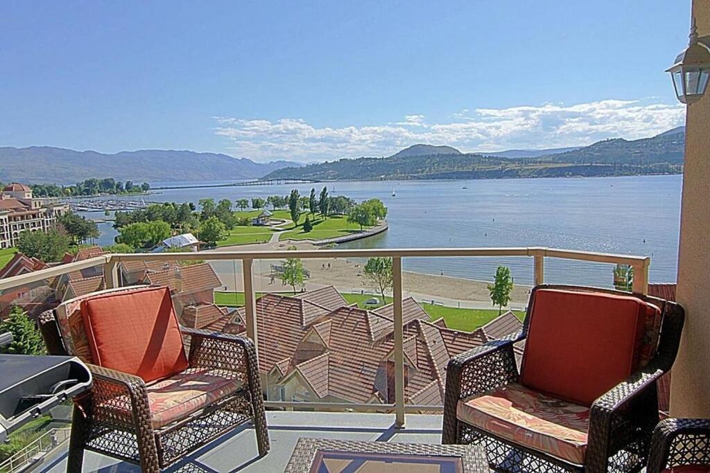 Sunset Waterfront Resort By Discover Kelowna Resort Accommodations المظهر الخارجي الصورة